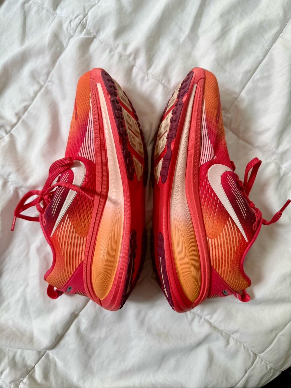 Nike Women's Vomero 18 Running Shoes Bolt Orange/Deep Red Size 8 ZoomX Foam - Picture 3 of 14